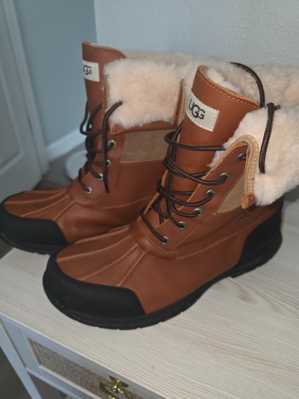 UGG Men’s Butte Leather Shearling Winter Boots Brown Size 13 Vibram Sole